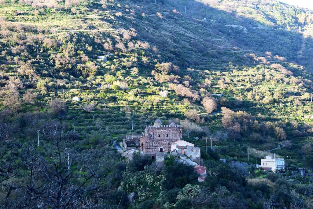 Апартаменты La Casa Di Giulia Форца-д'Агро Экстерьер фото